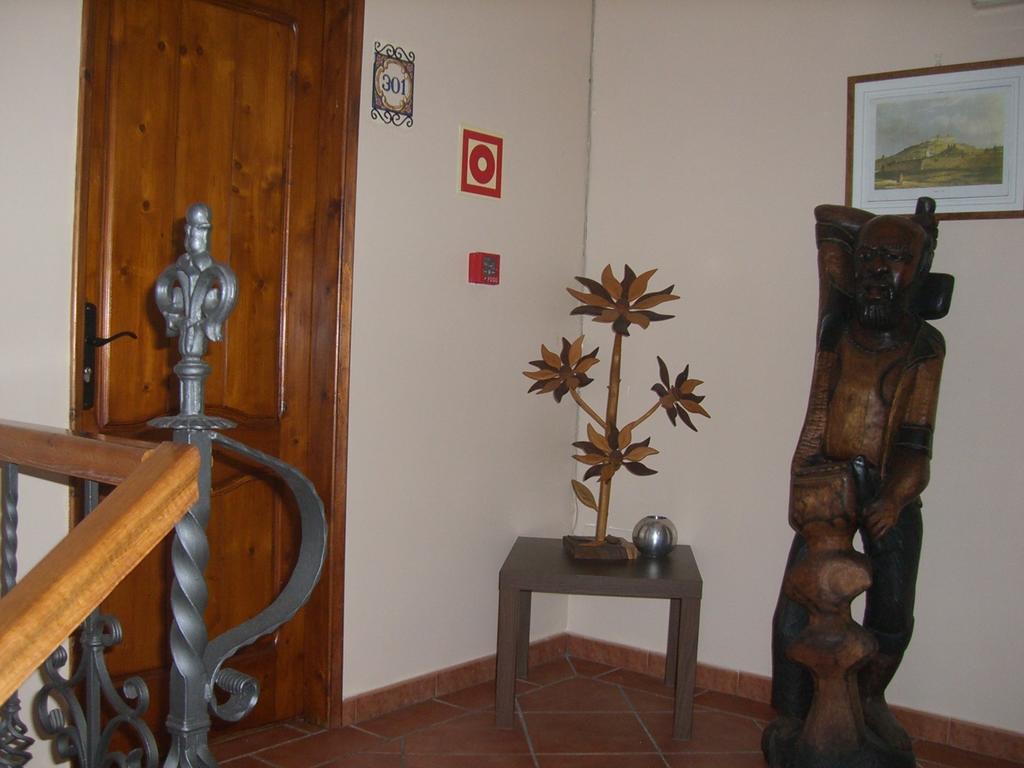 Hotel O Gadanha Эштремош Экстерьер фото