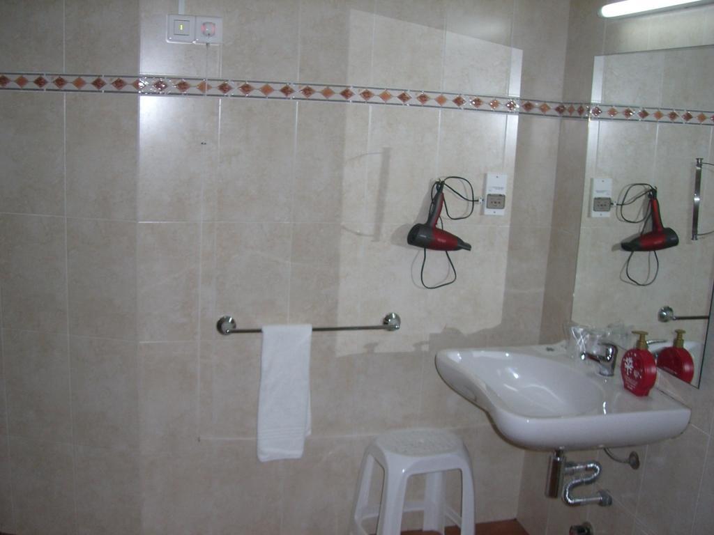 Hotel O Gadanha Эштремош Номер фото